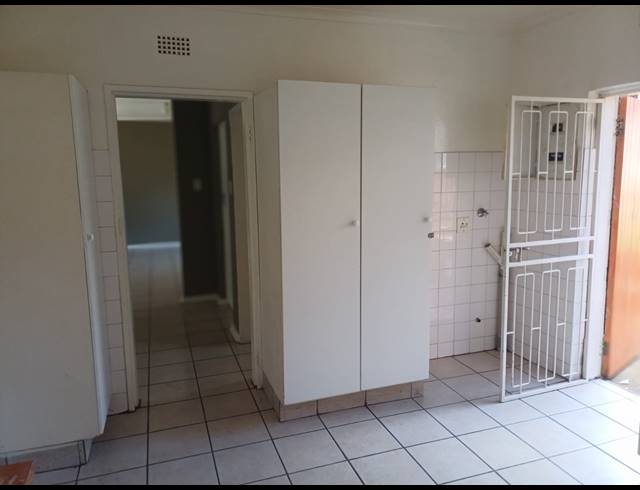 3 bed property to rent in LUIPAARDSVLEI